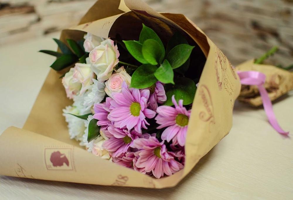 Букет цветов из: Розы и Хризантемы в Побегайловке