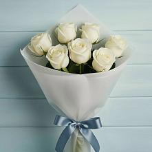 Букет 7 Белых роз Эдлесс Лав #REPLACE_PRED# Побегайловке