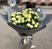 Букет Белые кустовые розы Солинеро в Побегайловке