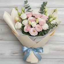 Букет цветов из:  Лизиантусы в Побегайловке
