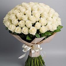 Букет 101 беля роза Белоснежка в Побегайловке