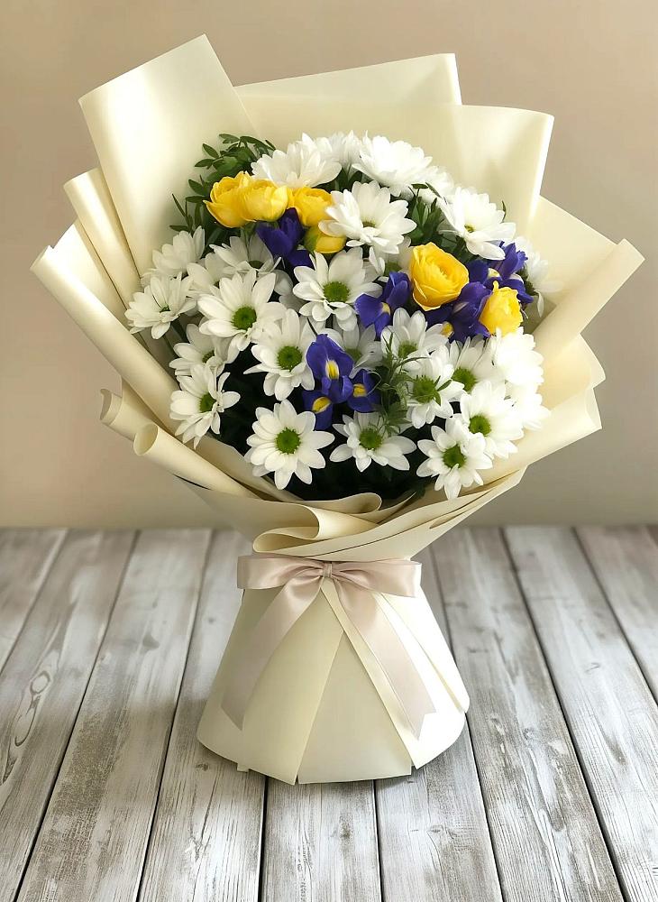 Букет цветов из: Ирисы, Хризантемы и Розы в Побегайловке